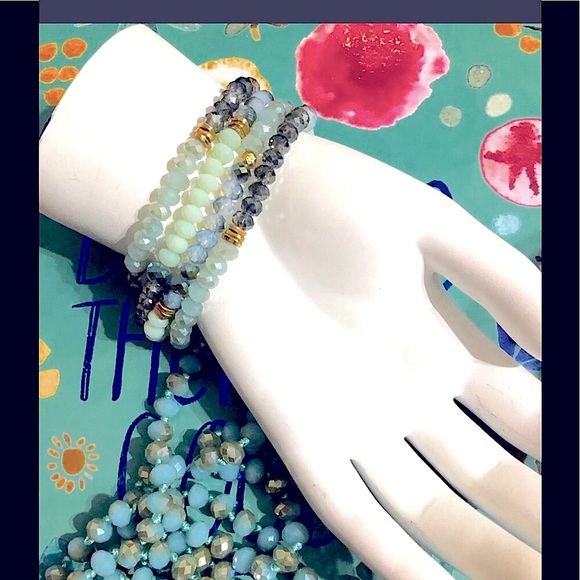 AQUAMARINE CRYSTAL QUARTZ BRACELET SEVERAL BEAUTIFUL SHADES OF BLUES & AQUAS - Picture 3 of 3
